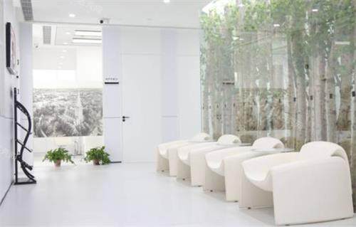 南京德牙联合口腔等候区