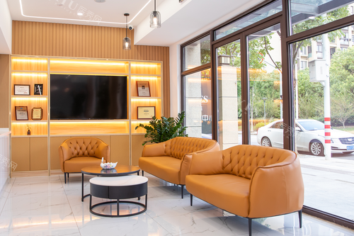 上海同洁口腔青浦店候诊区