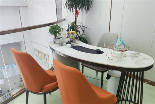 茂名益芽口腔面诊区