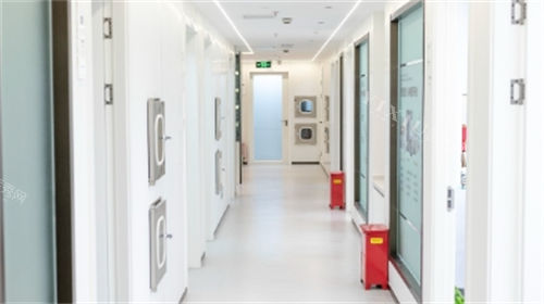 上海曙康口腔走廊一角