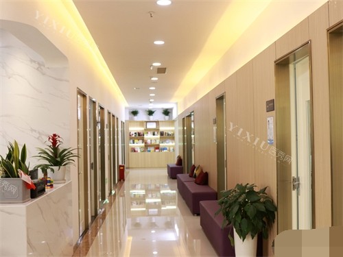 西安中诺口腔医院走廊环境