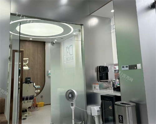 上海冠汛口腔诊室环境