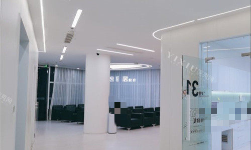 合肥佳冠口腔诊室门口