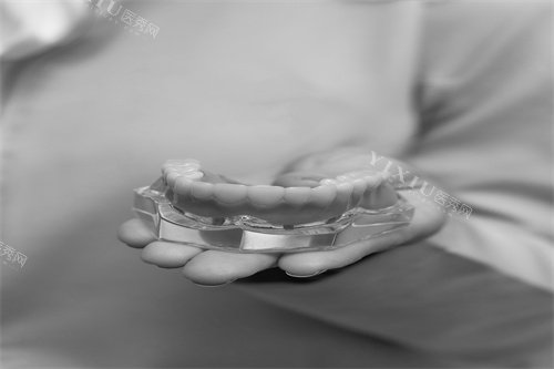 做好的牙齿模型