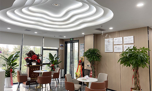 西安兰花花口腔等待区