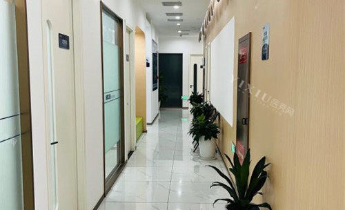 合肥美欧口腔诊室门口