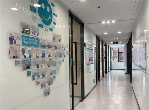 深圳万丰医院口腔科走廊