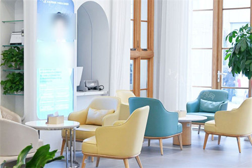 上海***普众口腔休息区