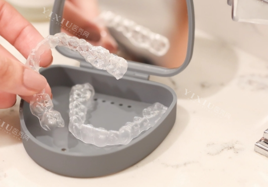 Spark正畸矫正器一副