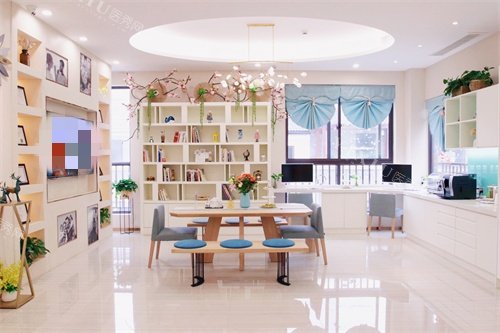 舟山维乐口腔休息区