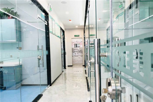 郑州正美口腔走廊环境