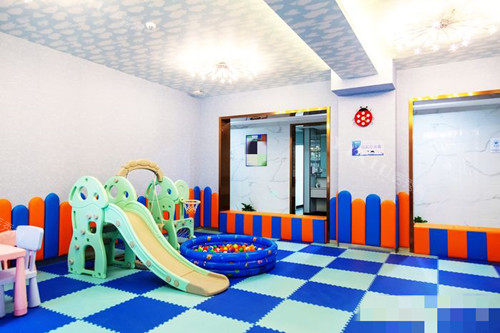 上海摩尔口腔医院（宝山院）儿童区