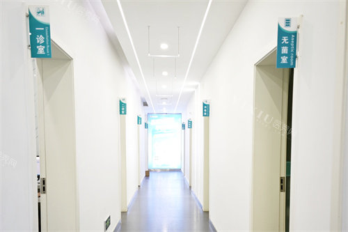 成都郫都鑫无忧口腔走廊环境