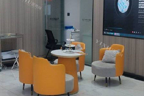 兰溪华博仕口腔候诊区