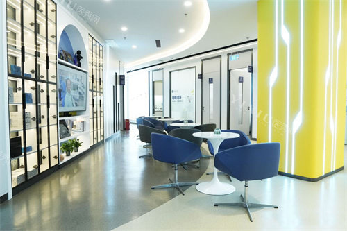 上海鼎植口腔百联西郊店等候区
