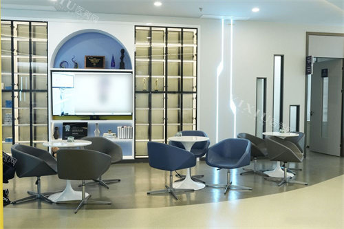 上海鼎植口腔百联西郊店休息区