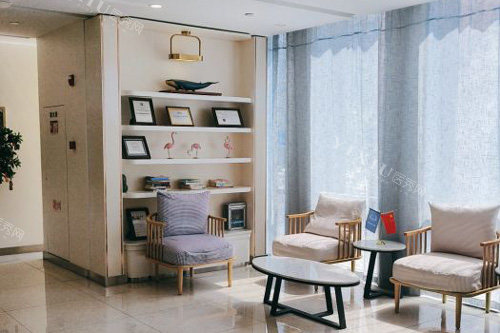 天津爱齿口腔（南开店）休息区