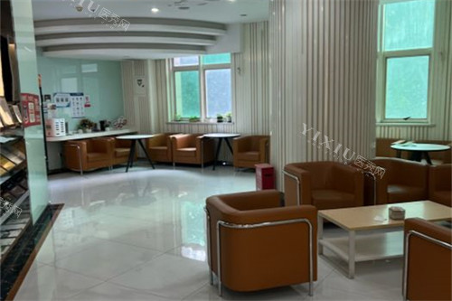 郑州拜博口腔候诊区