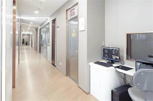 西安鼎秀齿科过道区