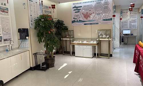 西安长百口腔大厅环境