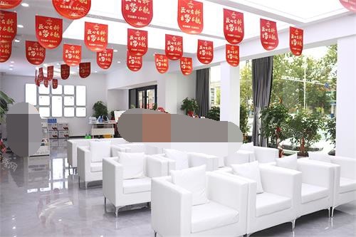 胶州中科维诺口腔大厅休息区