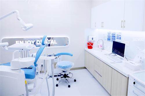 北京欢乐口腔大悦城消毒器