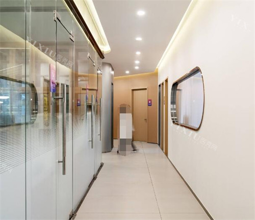 重庆博菲特口腔空港新城店走廊