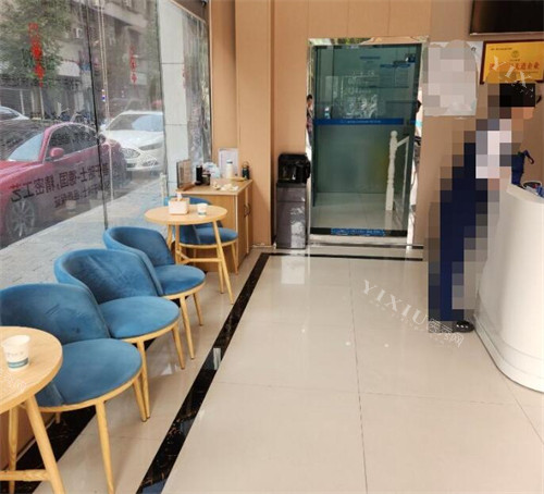 重庆欣诚口腔等候区环境