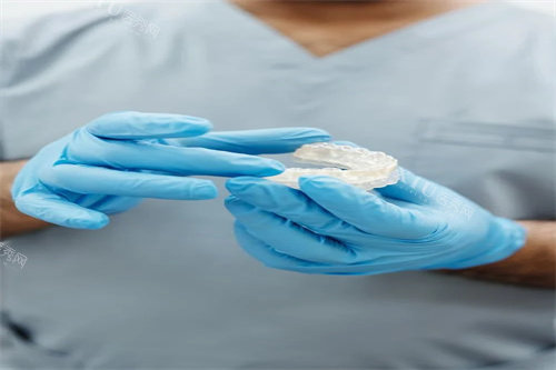 牙齿模型示意宣传